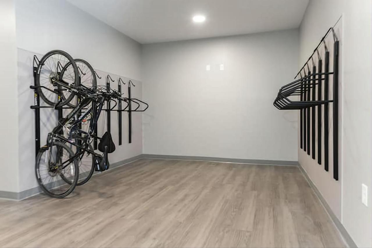 Modern Dwntwn 1 Bdrm Apt Pool Gym Free Parking Indianapolis Exterior foto